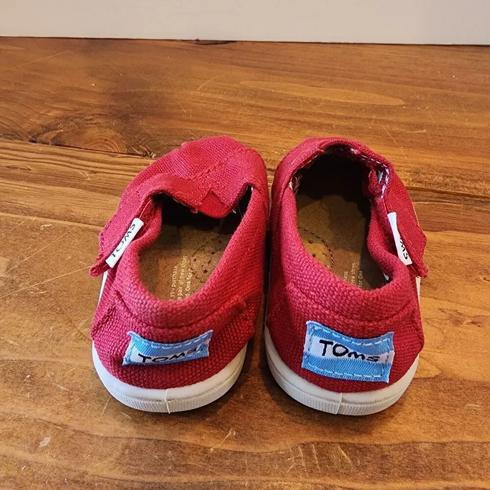 Toms infant classics